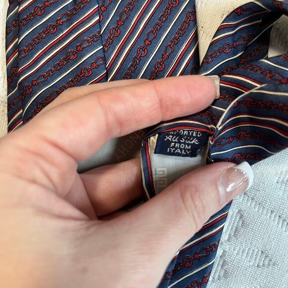 Givenchy Men's Vintage Chain Link Print Silk Tie - Picture 6 of 6